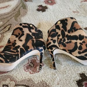 Louise et Cie animal print boots Sz 10 medium